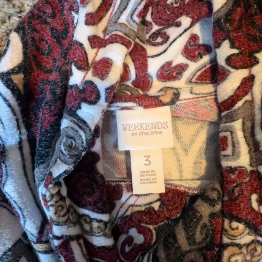 Chicos Weekends Paisley Cowl Neck‎ Top Burgundy Grey 3/4 Sleeve Size 3 XL - Picture 2 of 7